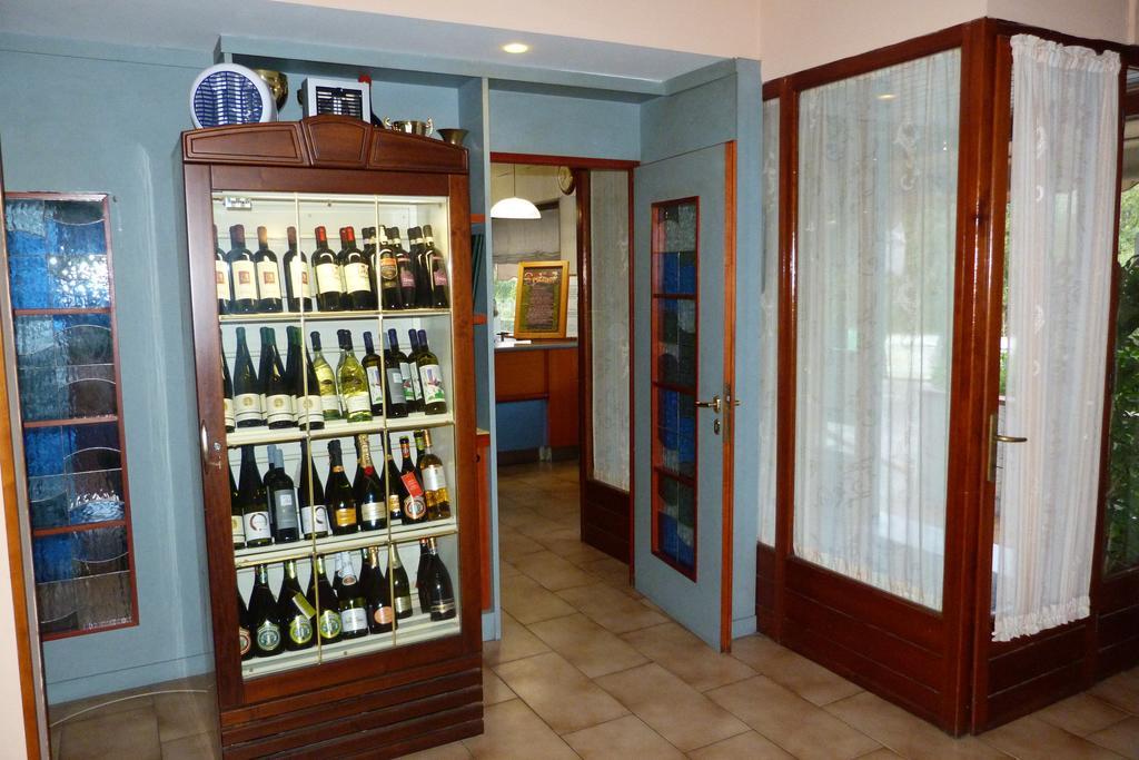 Albergo Ristorante Gori Ameglia Eksteriør billede